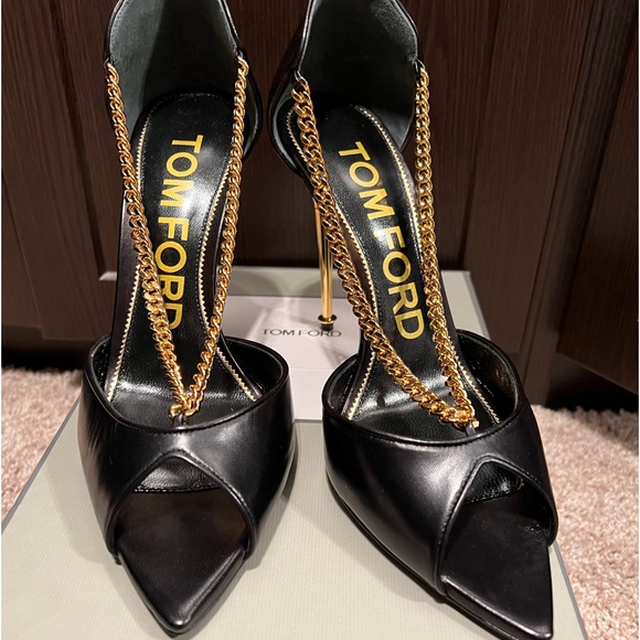 Tom Ford - Picture 2 of 3